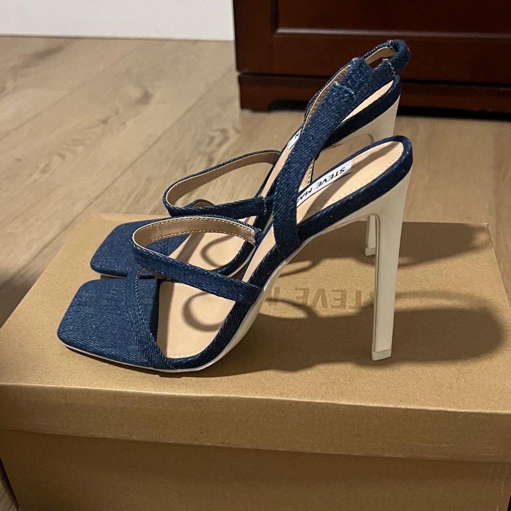 Never worn grade denim fab Steve Madden heels